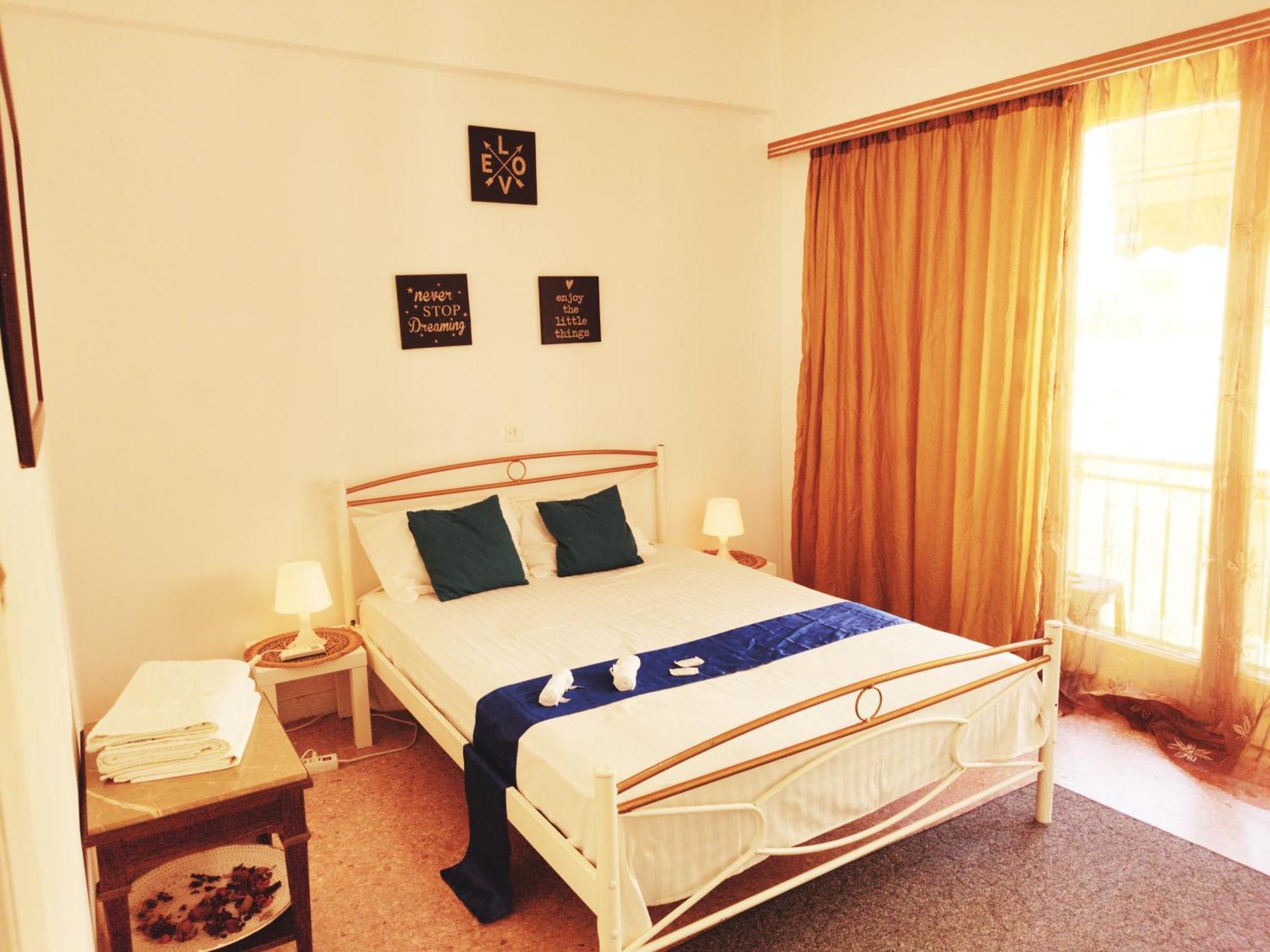 Cozy Room In Quiet Neighbourhood Atina Oda fotoğraf